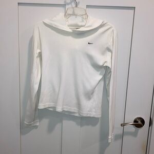 Women’s Nike hooded Top.